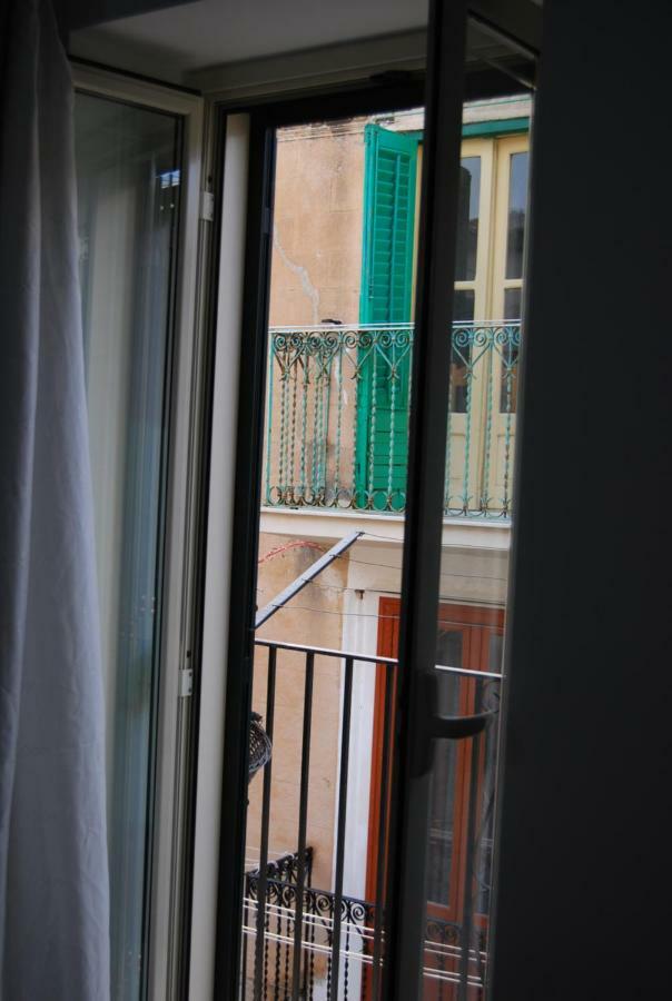 شقة تْشيفالو  في Casa Zaffiro المظهر الخارجي الصورة